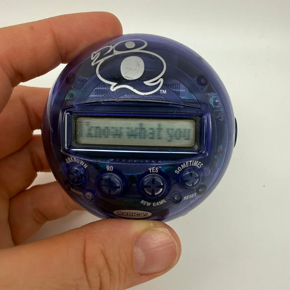 Radica‎ 20Q 20 Questions Electronic Handheld Game 2005 Tested Works
